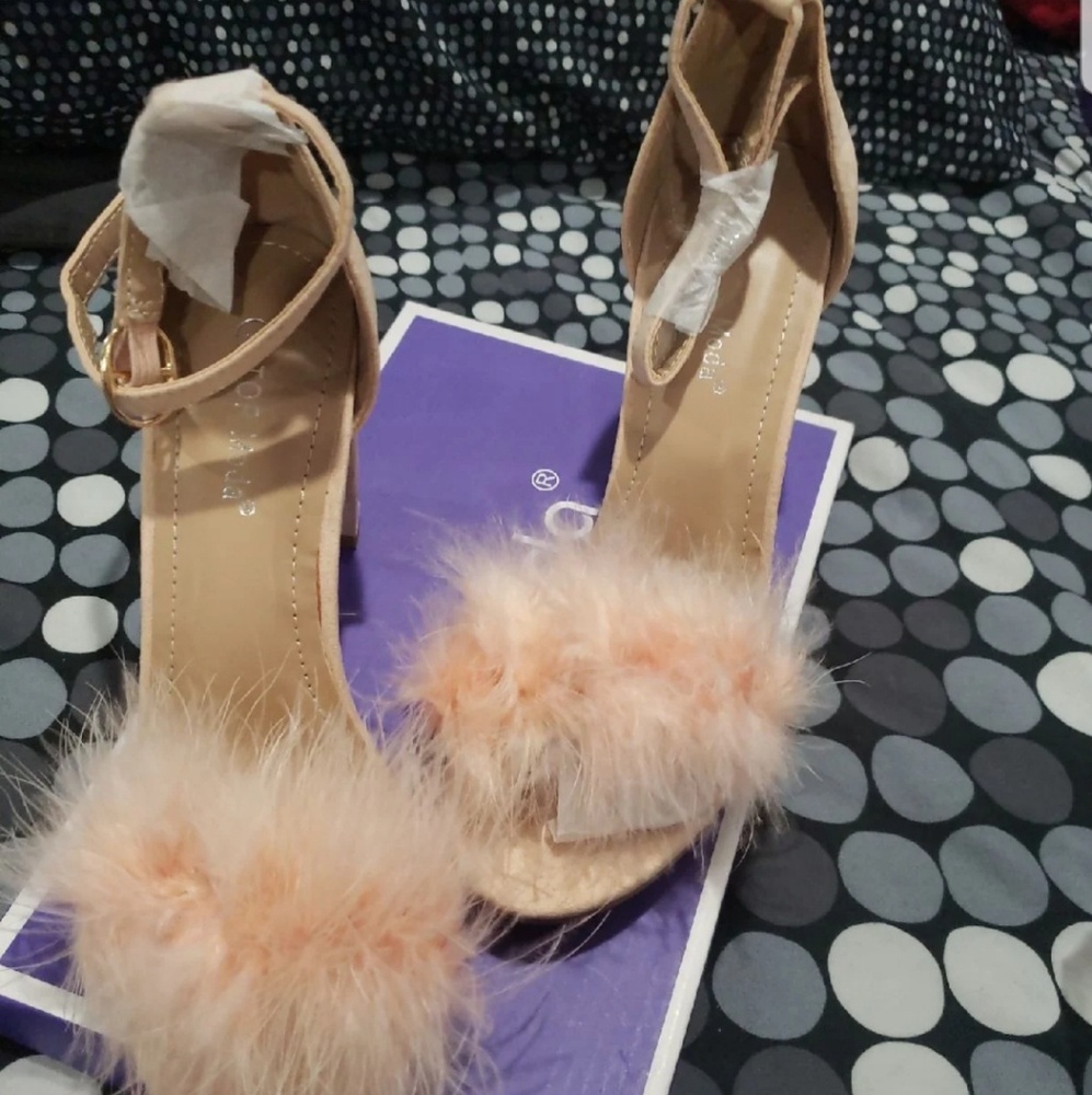 Soft pink heel